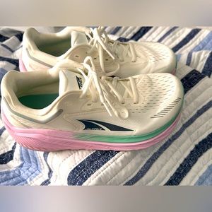 Altra Via Olympus Shoes